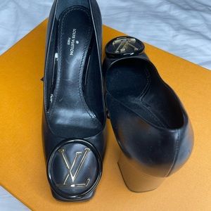 LV Madeleine Pump BNWT